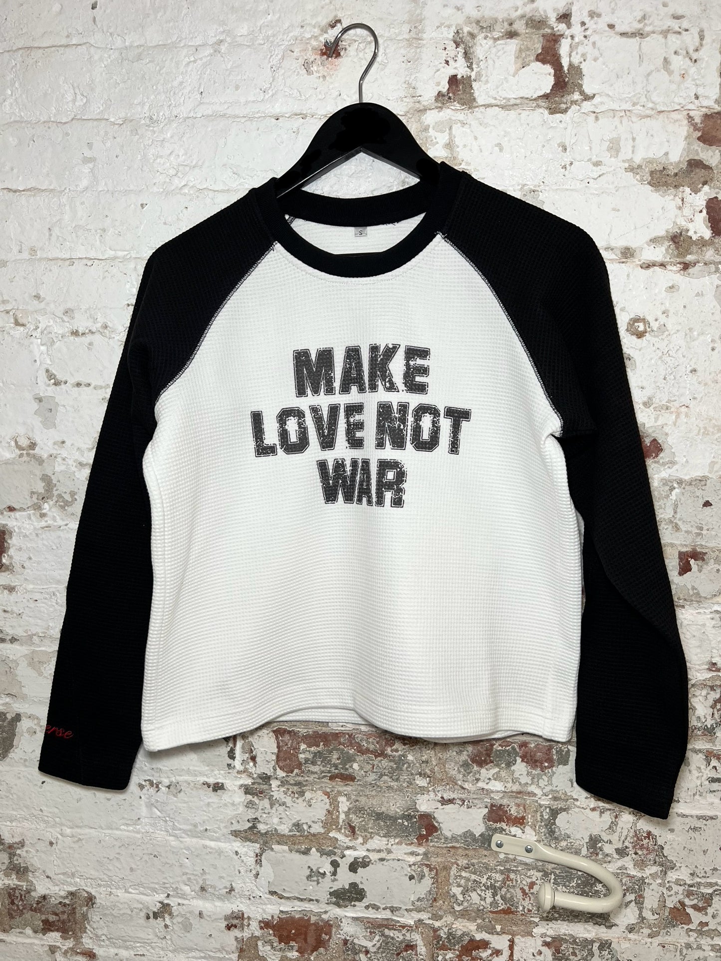 MAKE LOVE NOT WAR THERMAL